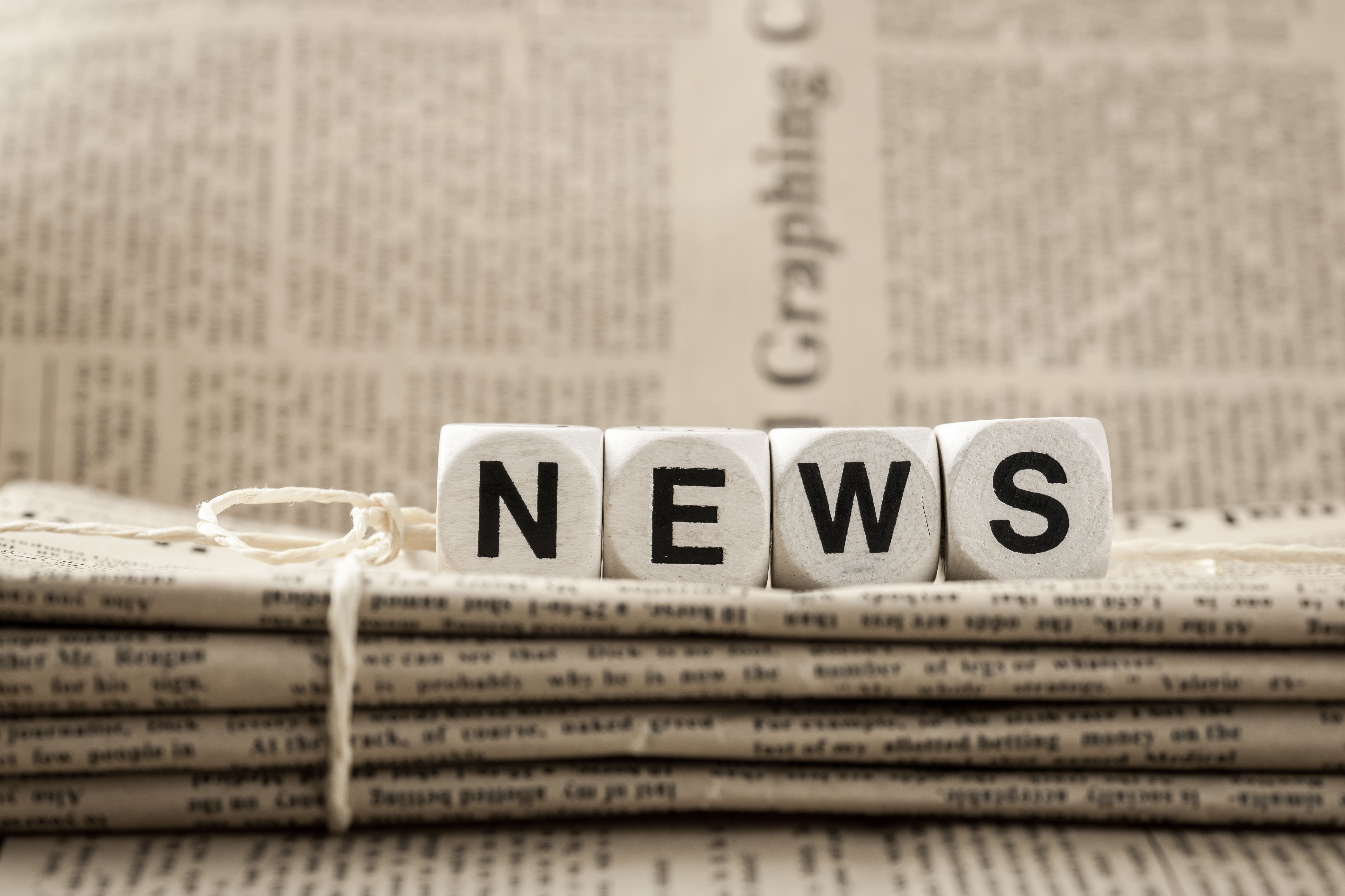 Google möchte Usern zukünftig dabei helfen, News-Inhalte besser zu verstehen und einzuordnen. Dafür hat die Suchmaschine jetzt sogenannte “For Context”-Links eingeführt. Mit Googles neuen “For Context” Links Zusammenhänge besser verstehen