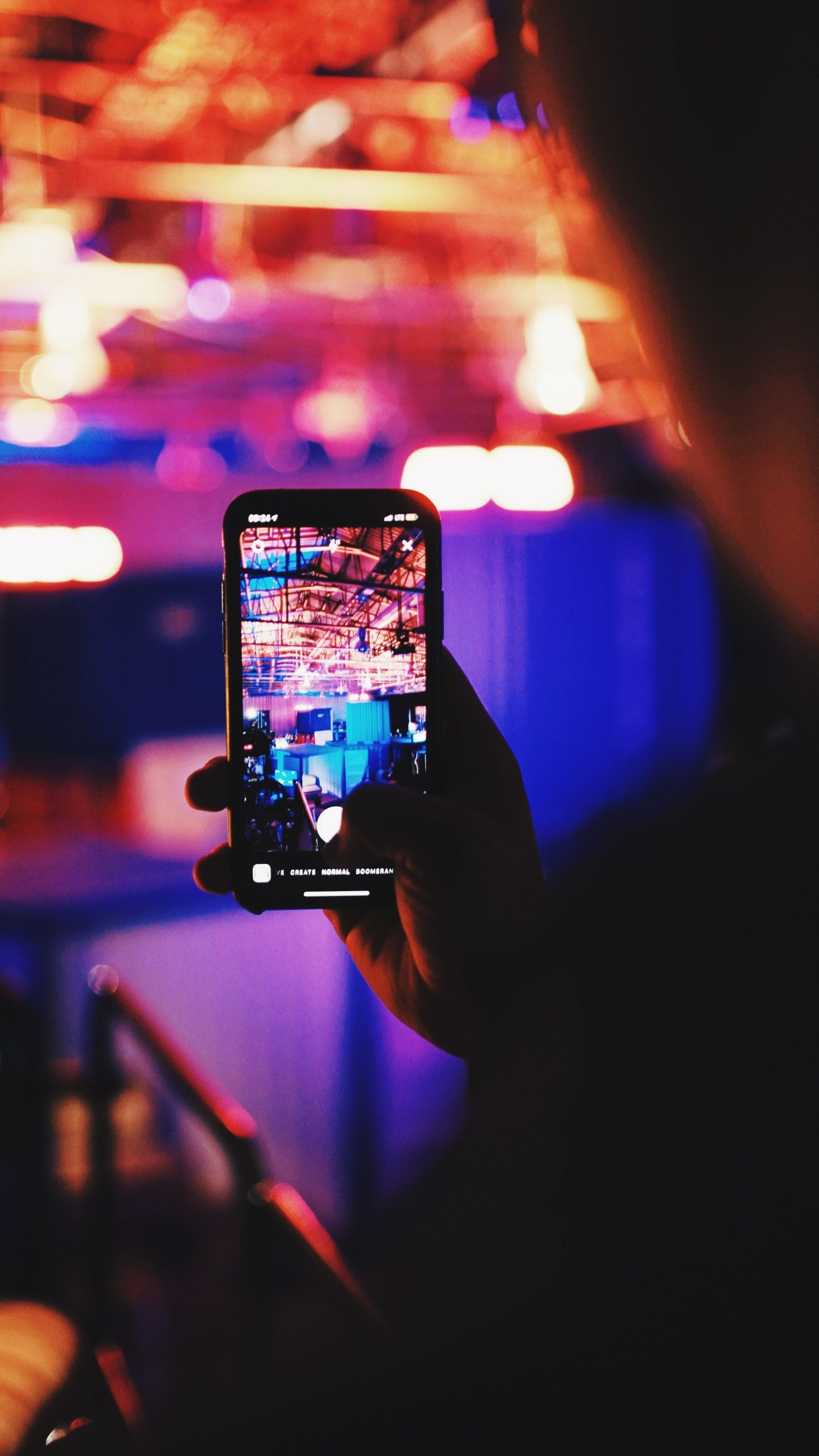 Ist das exklusive Swipe-Up bald Geschichte? Instagram schaltet testweise immer mehr User zur Teilung von Links frei. Instagram testet: Neue Website-Verlinkungen für alle